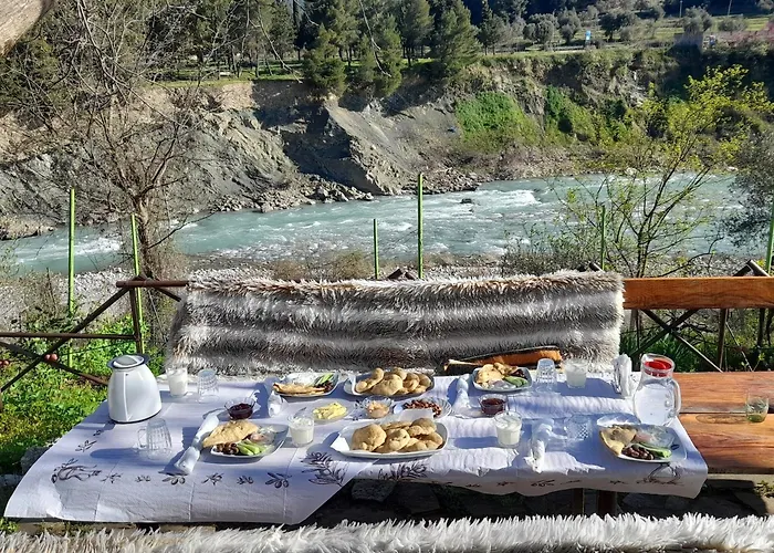 Honey-House “Kastrioti”