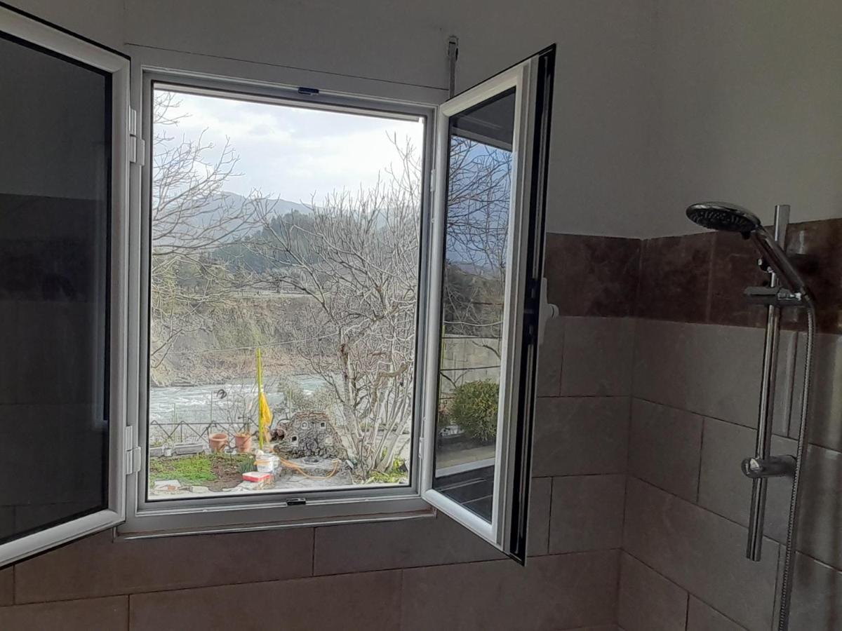 Honey-house “kastrioti” Accommodatie bij particulieren