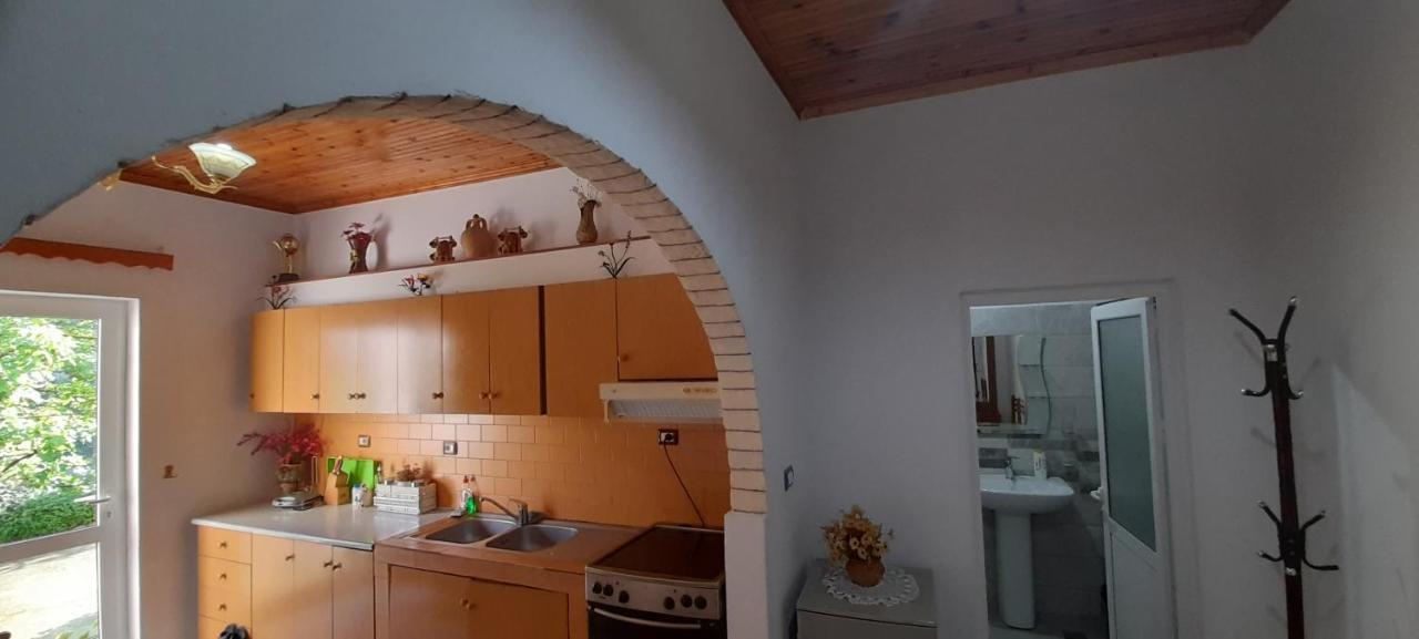 Séjour chez l'habitant Honey-house “kastrioti” Përmet