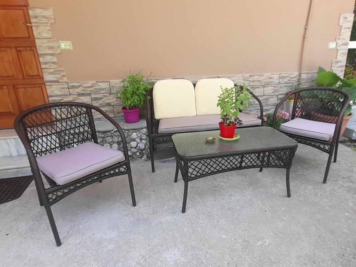 Honey-house “kastrioti” Accommodatie bij particulieren Përmet