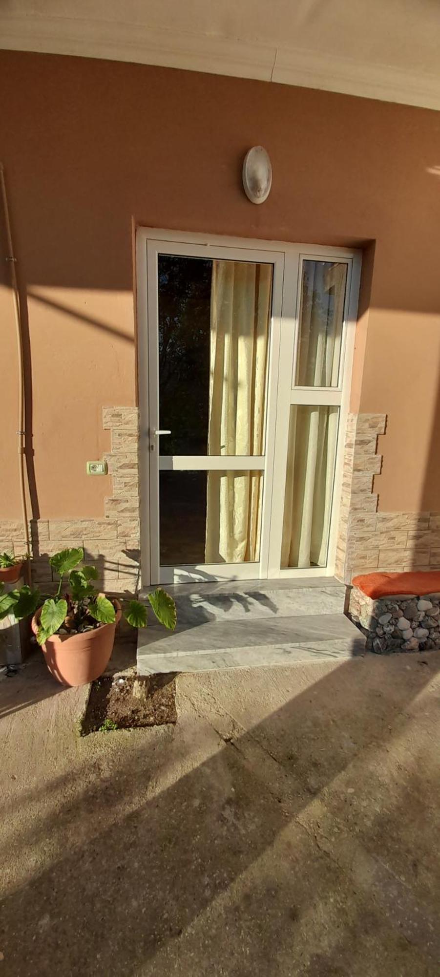 Honey-house “kastrioti” Accommodatie bij particulieren