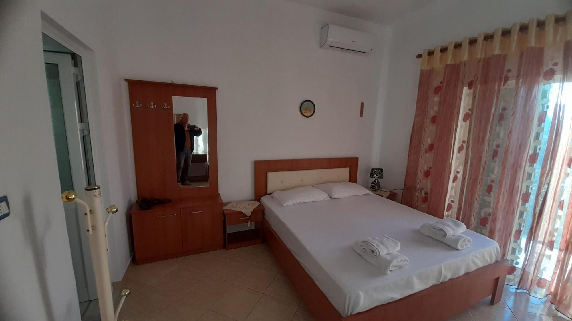 Honey-house “kastrioti” Accommodatie bij particulieren Përmet