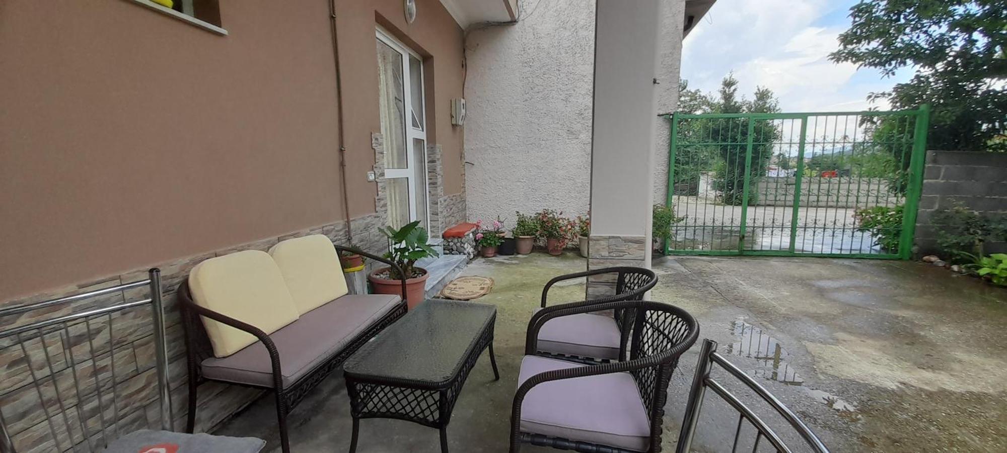 Honey-house “kastrioti” Accommodatie bij particulieren Përmet