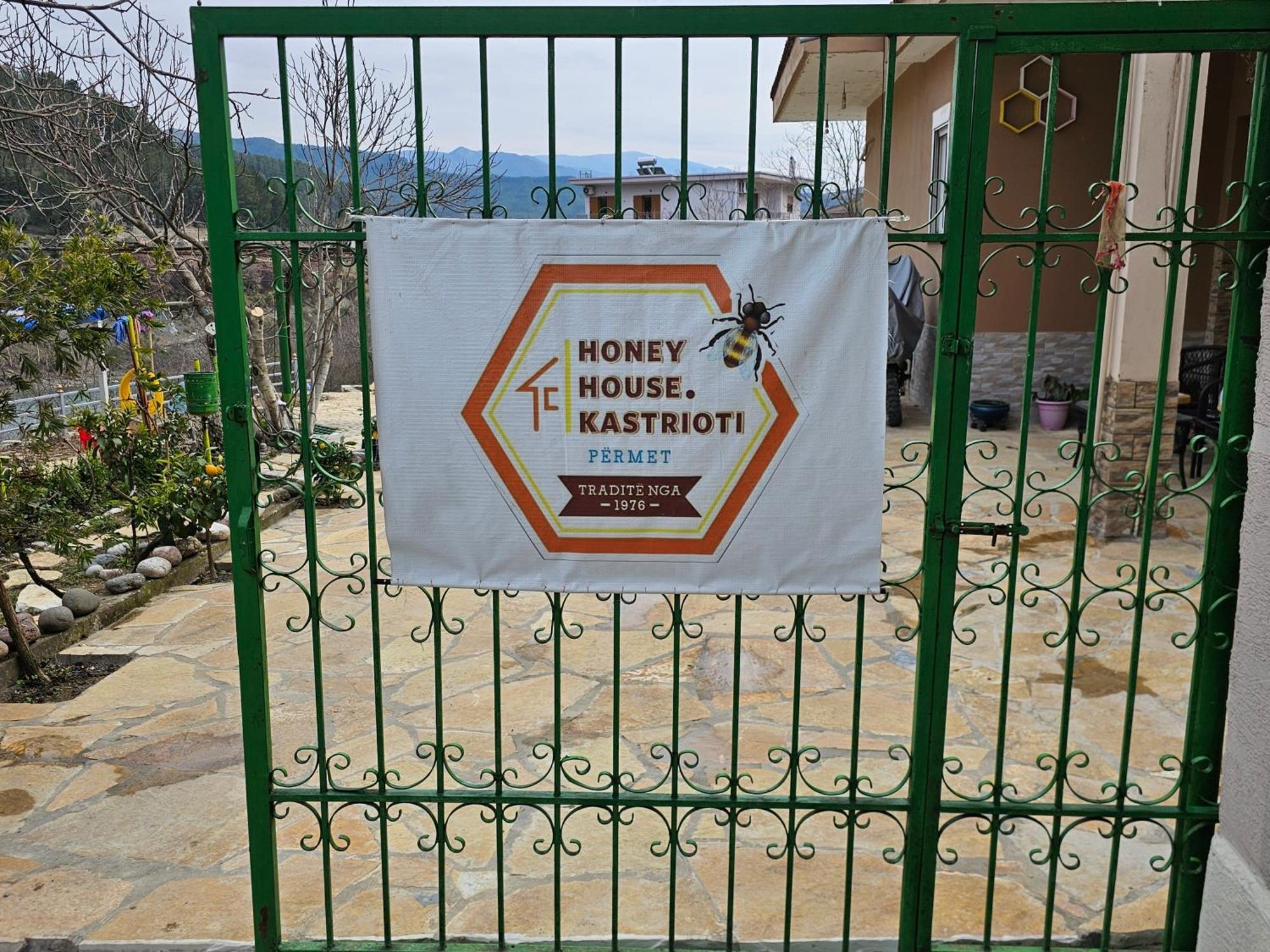 Honey-house “kastrioti” Accommodatie bij particulieren