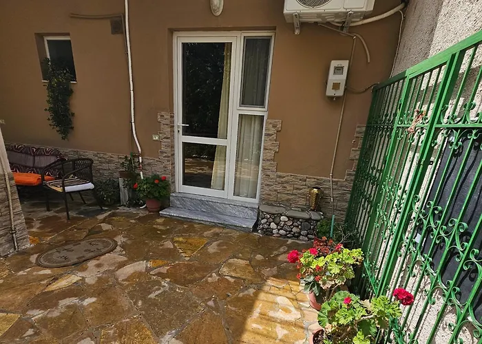 Honey-House “Kastrioti”