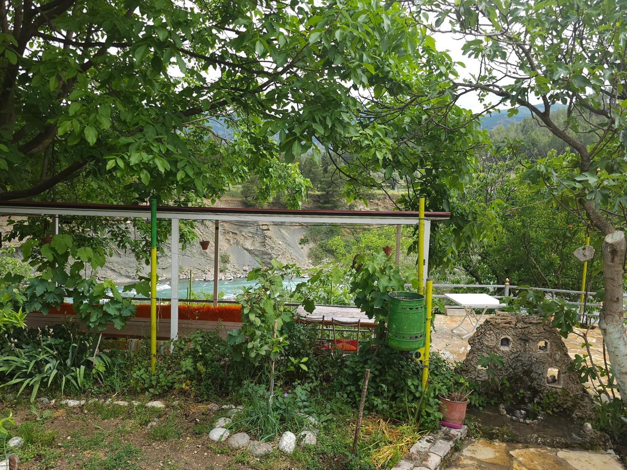 Alloggio in famiglia Honey-house “kastrioti” Përmet